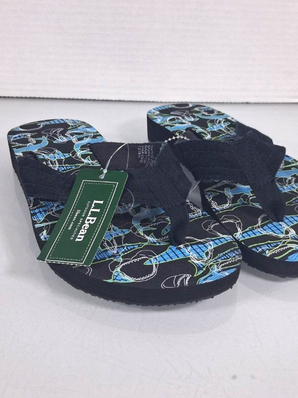 LL Bean Boys Black Blue sharks Flip Flops Size 1 Sandals